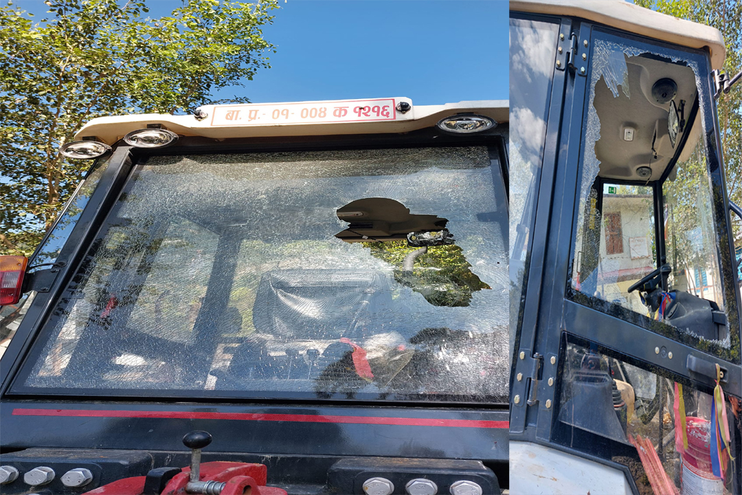 बैतडीमा अज्ञात व्यक्तिद्वारा गाउँपालिकाको ब्याक लोडर तोडफोड